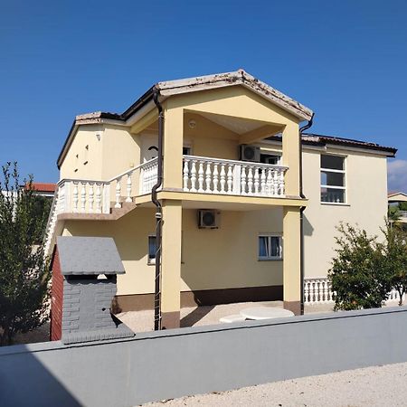 Apartments Draga - Comfortable & Afordable Vir Bagian luar foto