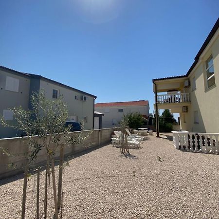 Apartments Draga - Comfortable & Afordable Vir Bagian luar foto