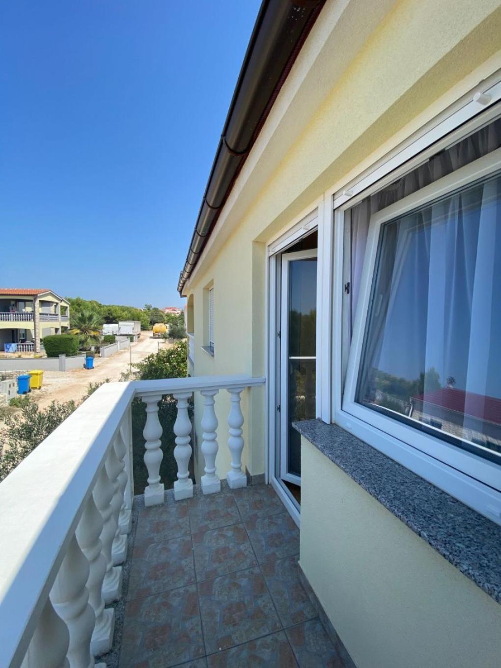 Apartments Draga - Comfortable & Afordable Vir Bagian luar foto