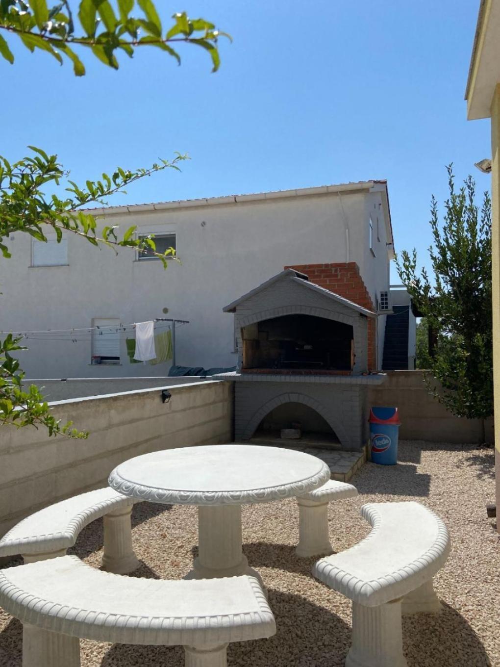Apartments Draga - Comfortable & Afordable Vir Bagian luar foto