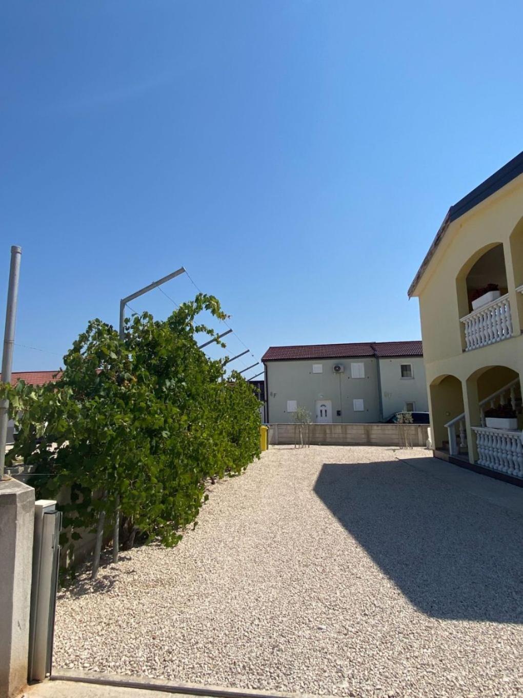 Apartments Draga - Comfortable & Afordable Vir Bagian luar foto